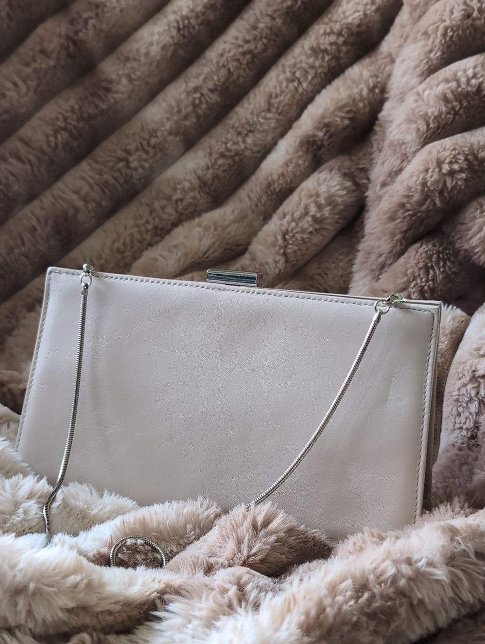 Giani Bernini Elegant Cream Chain-Strap Women's Clutch